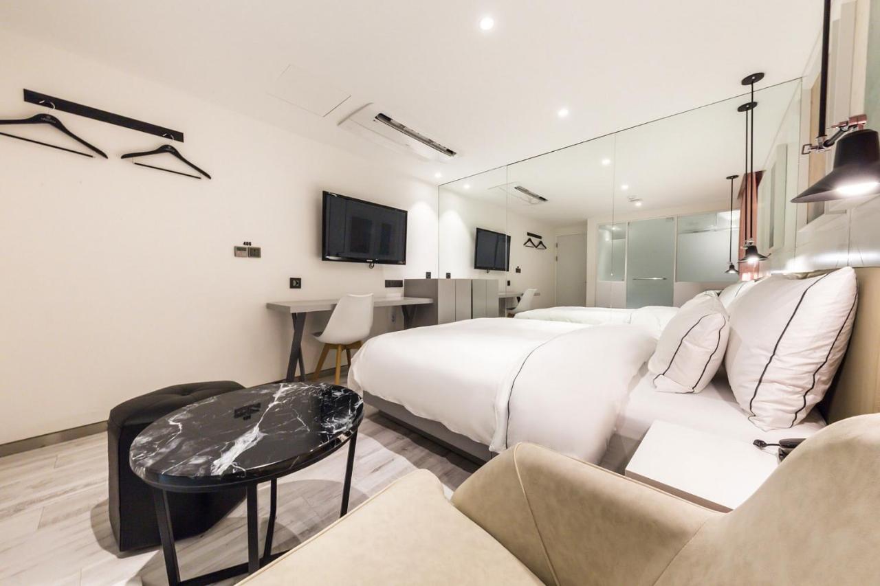 Forestar Hotel Sinchon Seoul Exterior foto