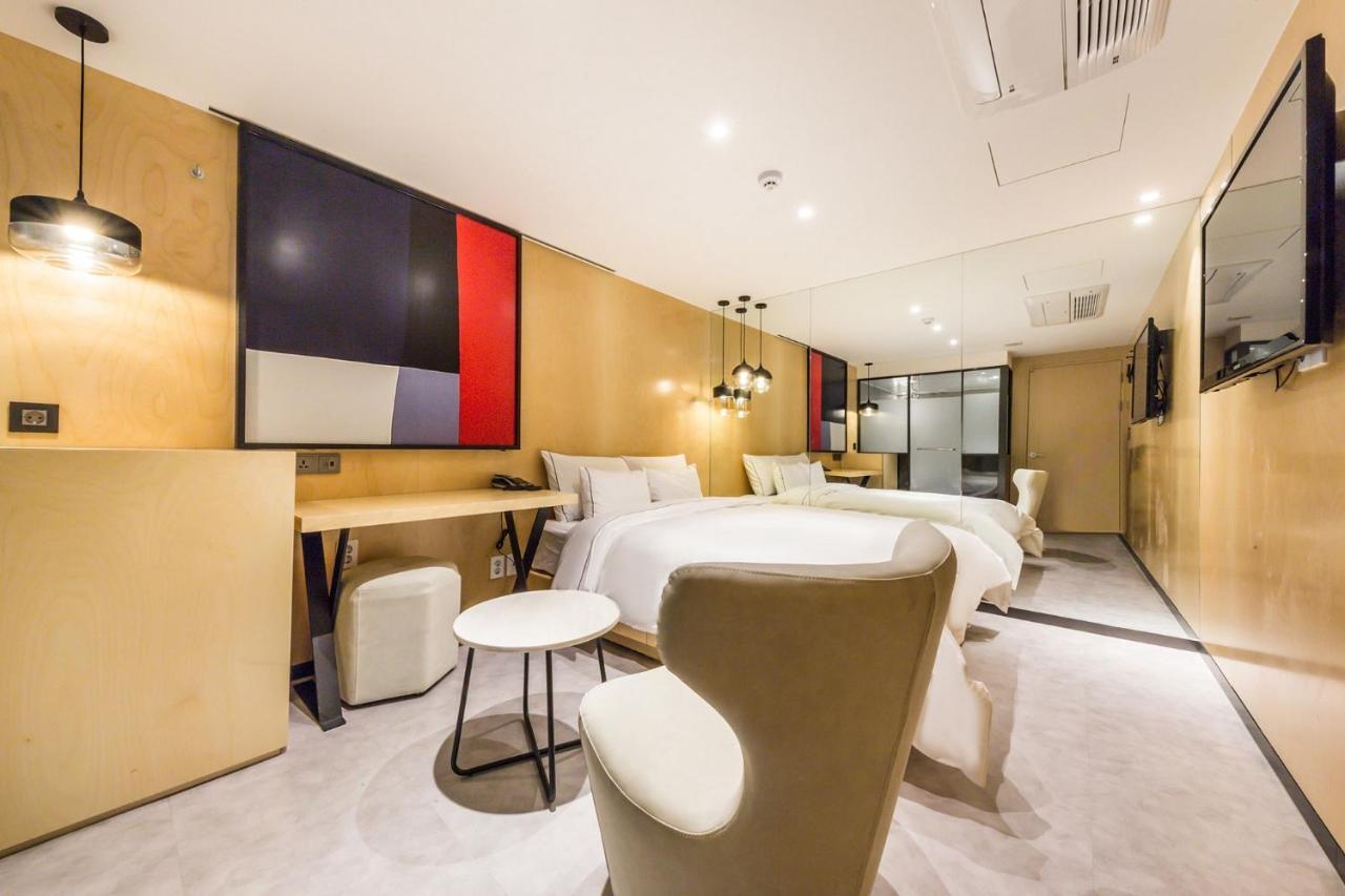 Forestar Hotel Sinchon Seoul Exterior foto